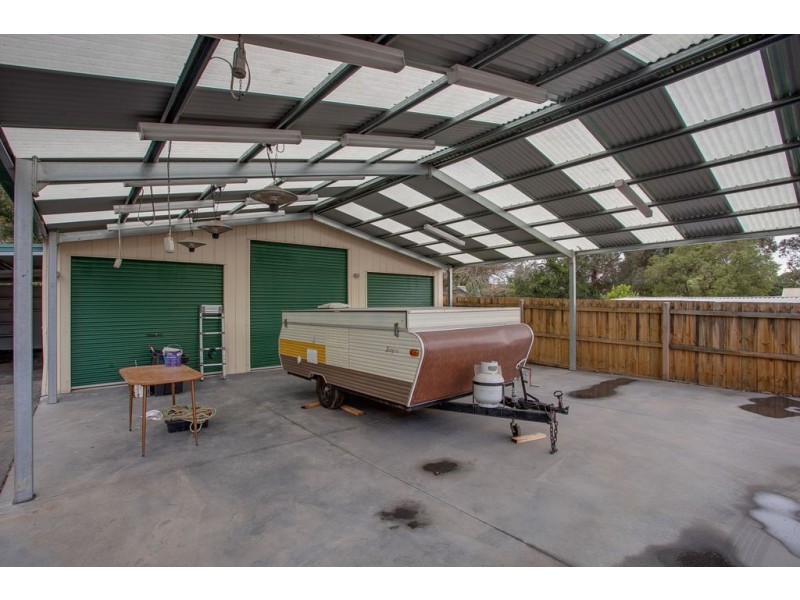 72 Rickards Avenue, Knoxfield VIC 3180