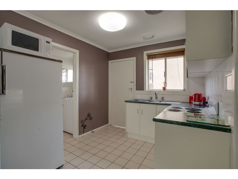 2/1 Normleith Grove, Boronia VIC 3155