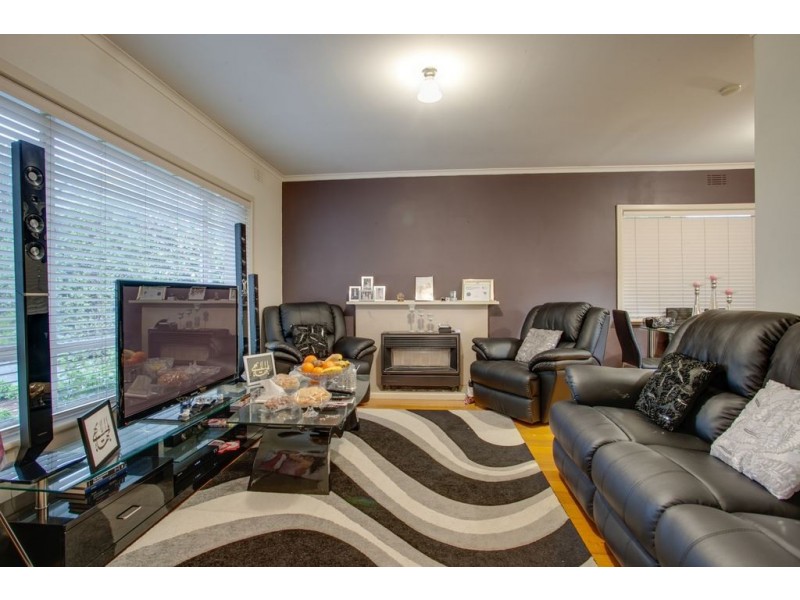 1/68 Eastfield Road, Croydon South VIC 3136