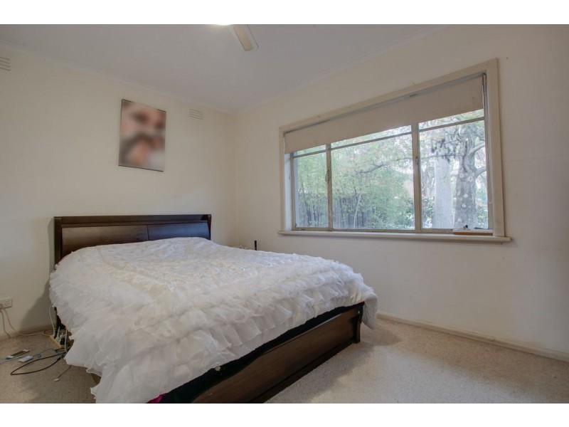 1/68 Eastfield Road, Croydon South VIC 3136