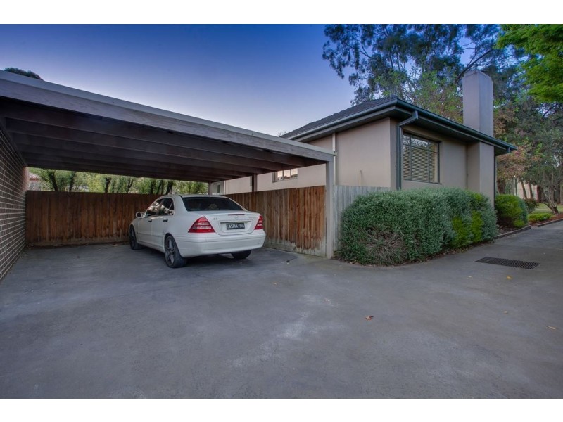 1/68 Eastfield Road, Croydon South VIC 3136