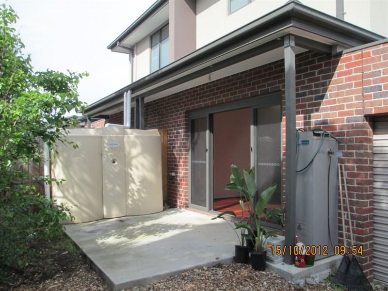 2/10 Oak Avenue, Boronia VIC 3155