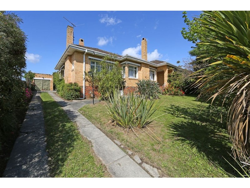 16 Oak Avenue, Boronia VIC 3155