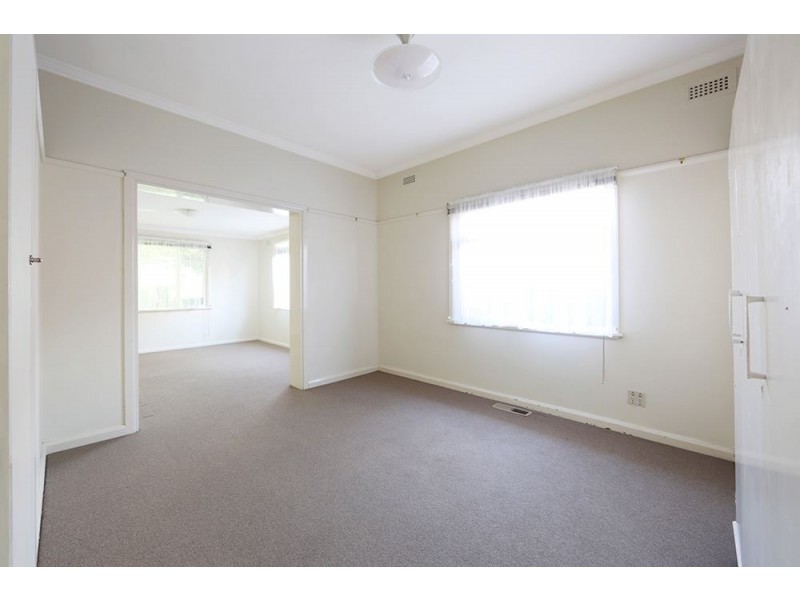 16 Oak Avenue, Boronia VIC 3155