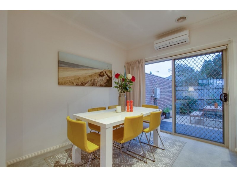 2/24 Dorothy Grove, Ferntree Gully VIC 3156