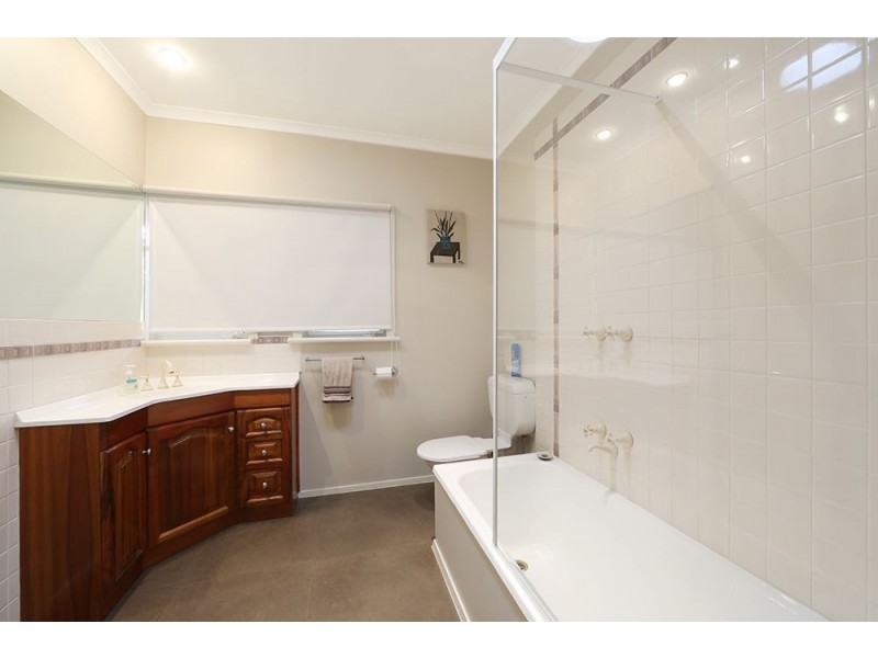 10 Castle Street, Ferntree Gully VIC 3156