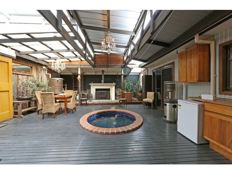 10 Castle Street, Ferntree Gully VIC 3156