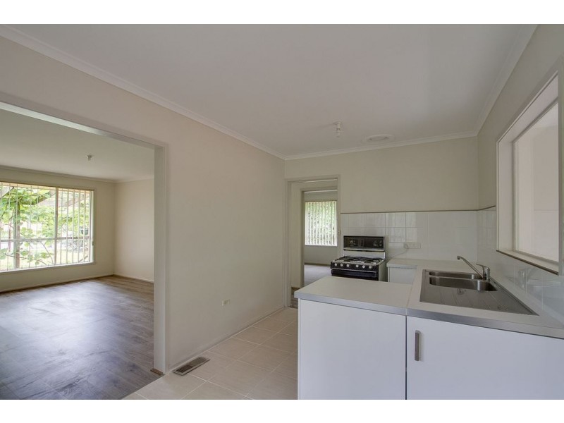 33 Park Boulevard, Ferntree Gully VIC 3156