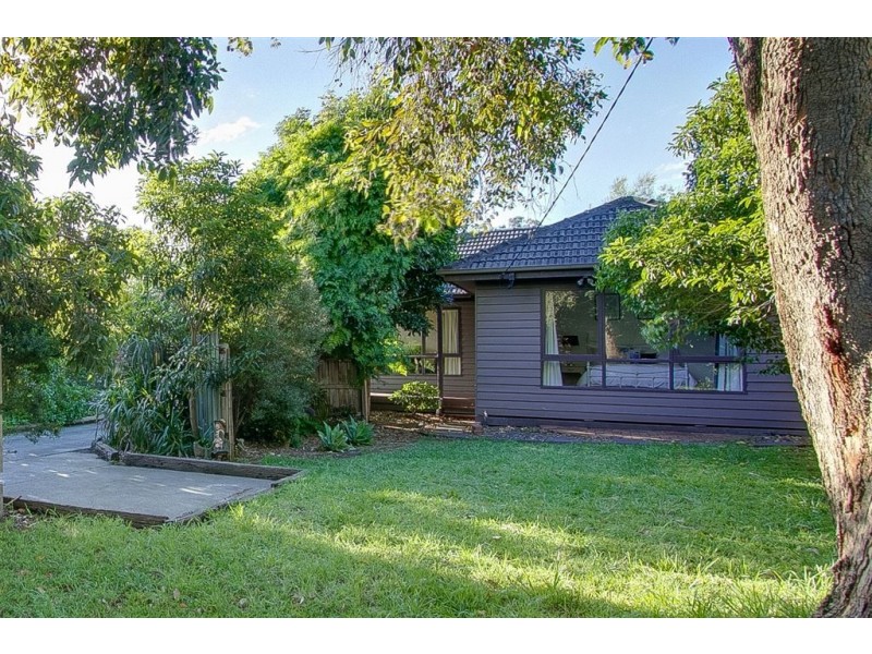 17 Hutton Avenue, Ferntree Gully VIC 3156