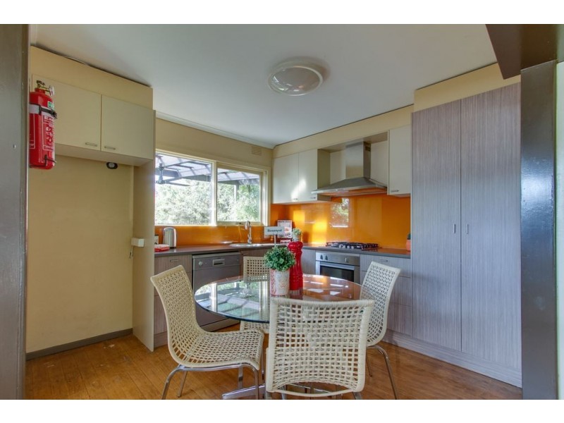 17 Hutton Avenue, Ferntree Gully VIC 3156