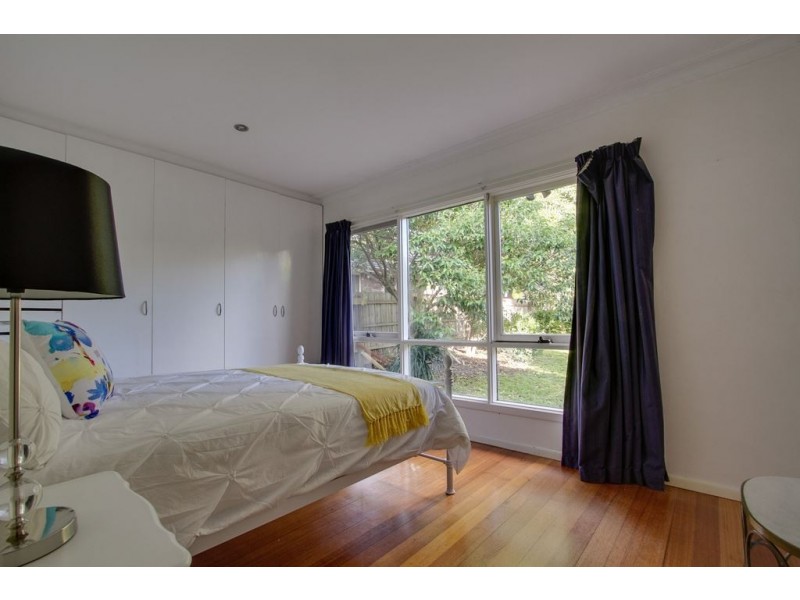 17 Hutton Avenue, Ferntree Gully VIC 3156