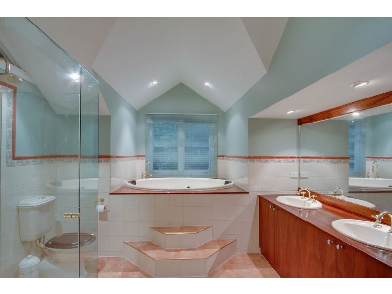 104 Inverness Avenue, The Basin VIC 3154