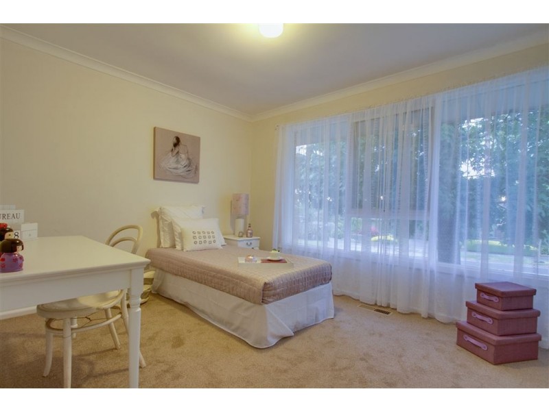 13 McComb Crescent, Bayswater VIC 3153