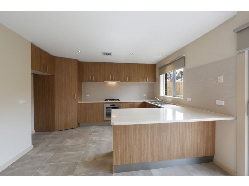 2/34 Devenish Road, Boronia VIC 3155