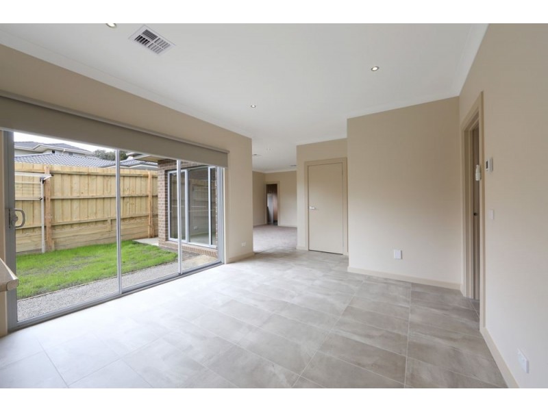 2/34 Devenish Road, Boronia VIC 3155