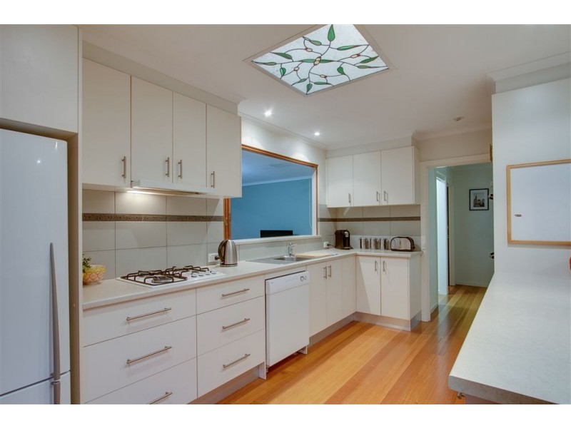 28 Alexander Crescent, Ferntree Gully VIC 3156