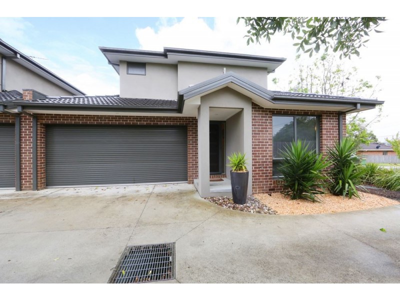 1/2 Kenneth Road, Bayswater VIC 3153