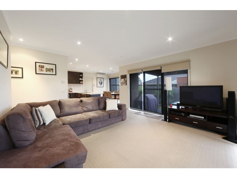 1/2 Kenneth Road, Bayswater VIC 3153