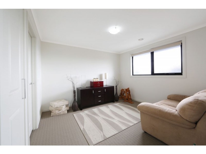 1/2 Kenneth Road, Bayswater VIC 3153