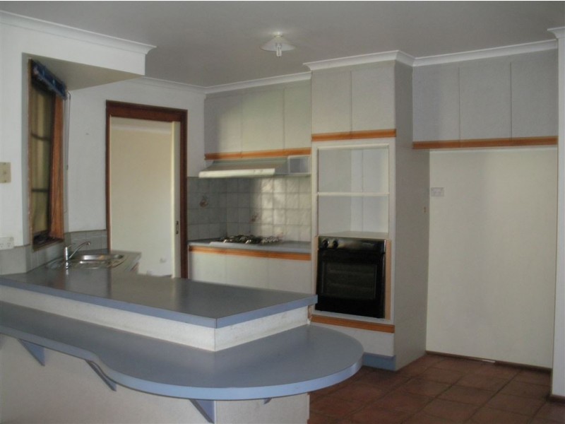 8 Chedworth Court, Kilsyth South VIC 3137