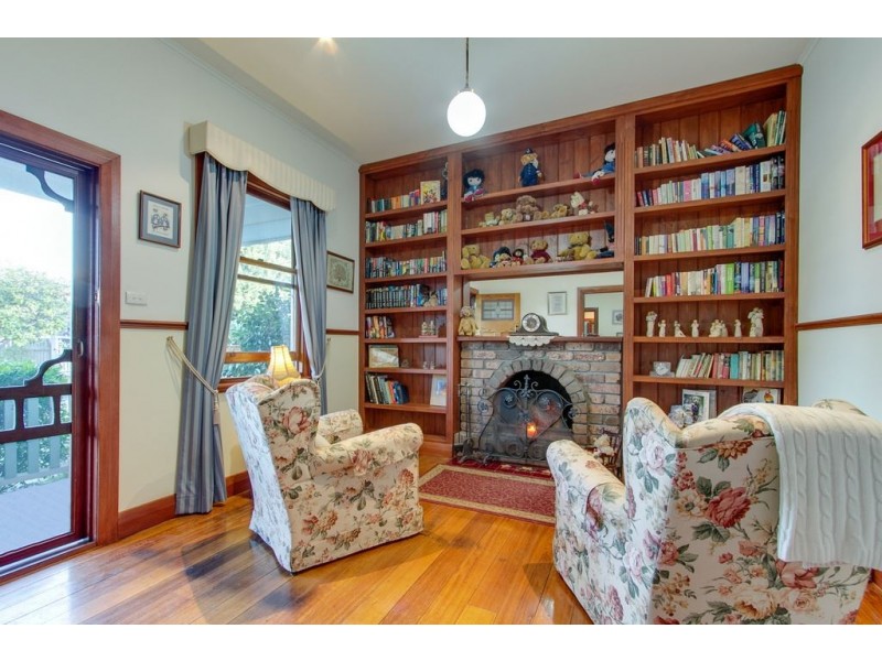 30 Pine Crescent, Boronia VIC 3155