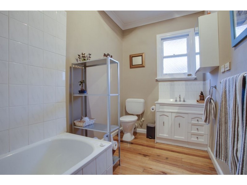 18 Byrne Road, Bayswater North VIC 3153