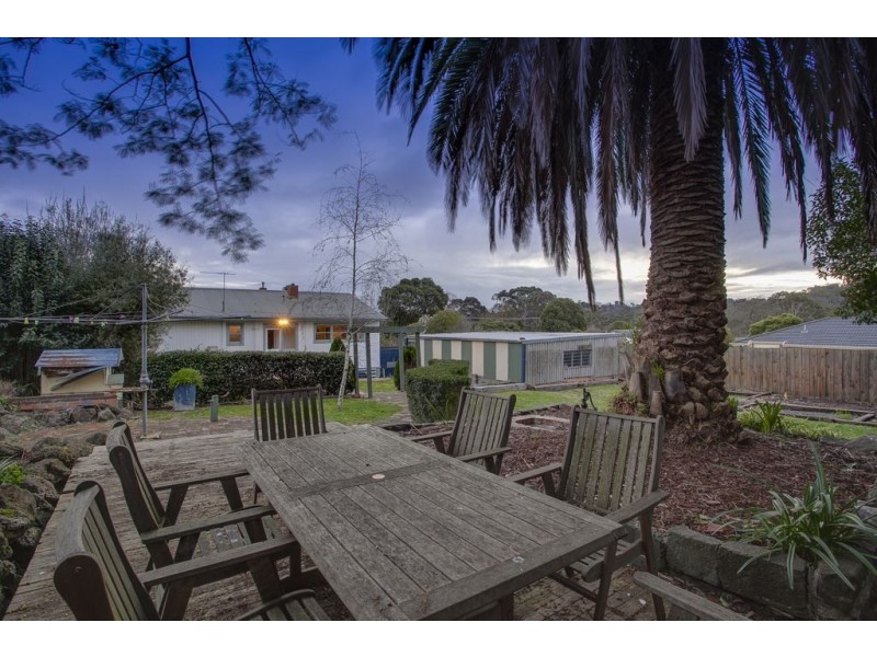 18 Byrne Road, Bayswater North VIC 3153