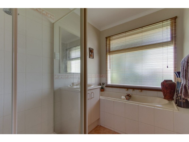 49 Terama Crescent, Bayswater VIC 3153