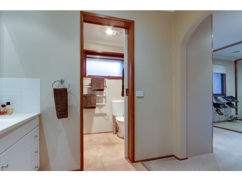 39 Augusta Road, The Basin VIC 3154