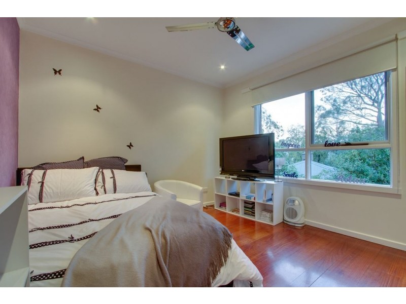 39 Eastfield Road, Croydon VIC 3136