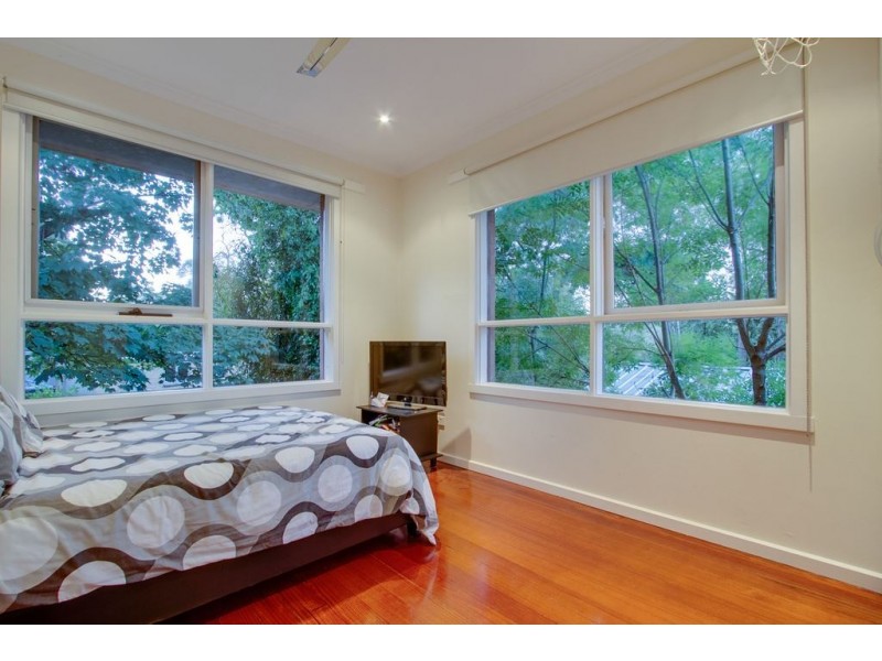 39 Eastfield Road, Croydon VIC 3136