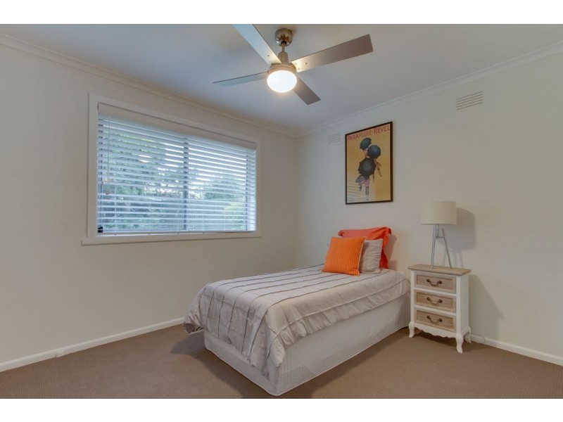 11 Dinsdale Road, Boronia VIC 3155