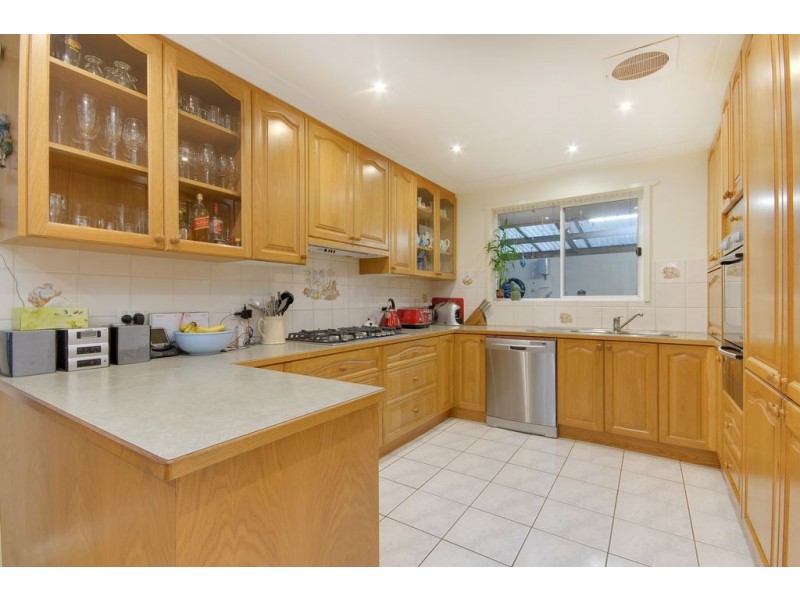 10 Cinerea Avenue, Ferntree Gully VIC 3156