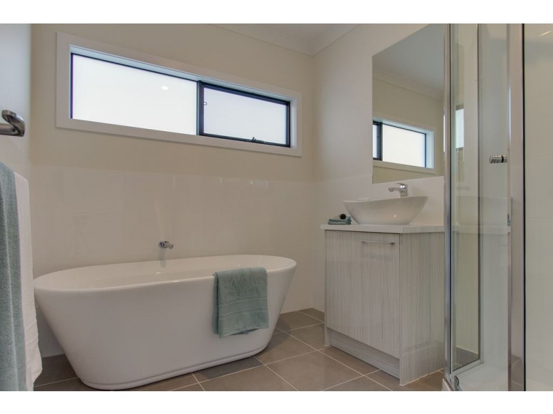 2/26 Deschamp Crescent, Rowville VIC 3178