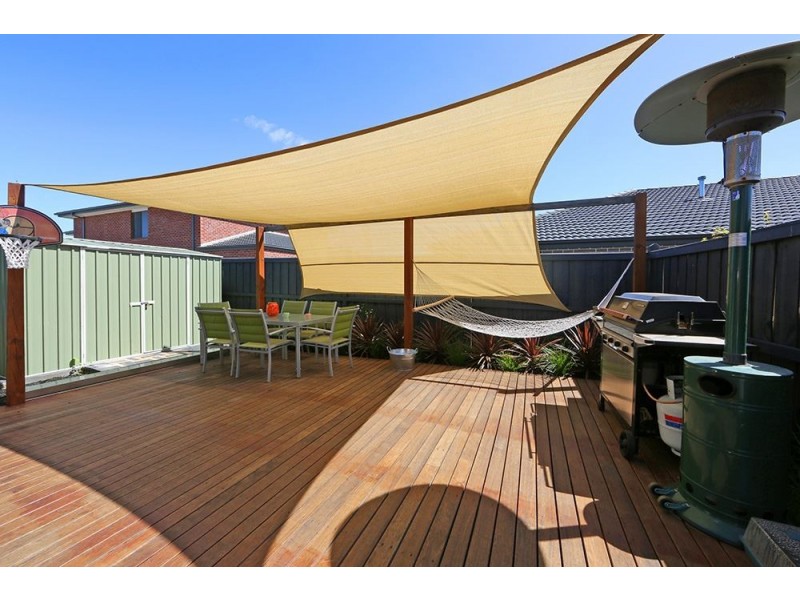 43 Crepe Avenue, Cranbourne West VIC 3977