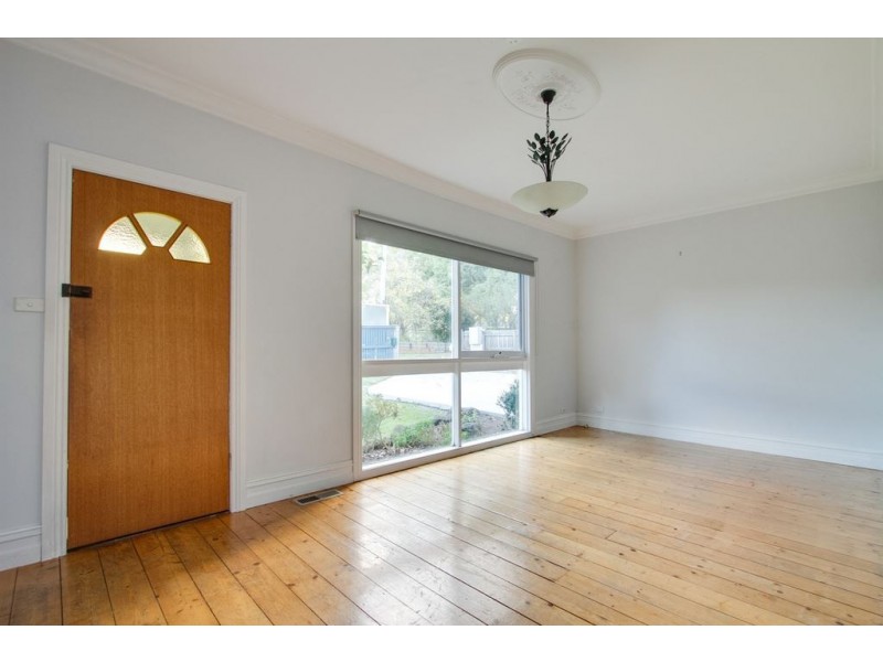 1/2 Parry Street, Croydon VIC 3136