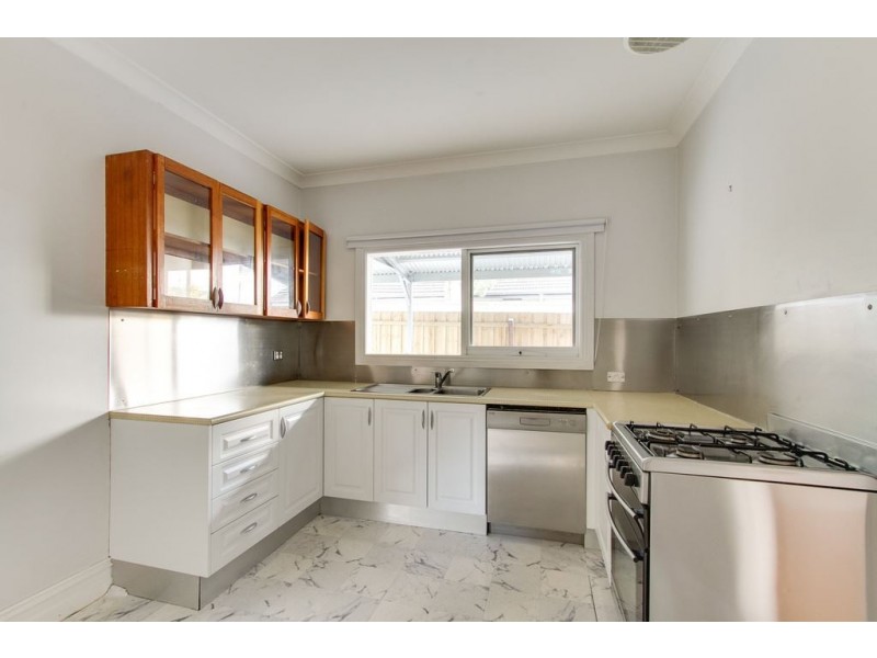 1/2 Parry Street, Croydon VIC 3136