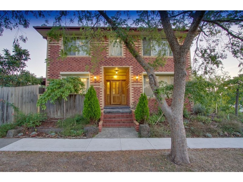 32 Pioneer Way, Kilsyth South VIC 3137