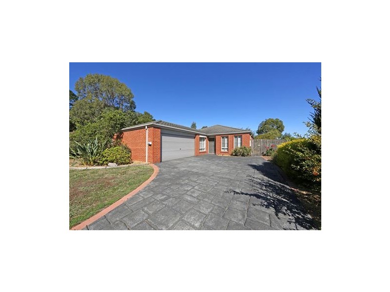 10 Sandy Wynd, Kilsyth South VIC 3137