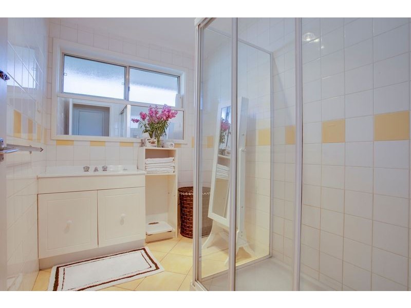 2/1643 Ferntree Gully Road, Knoxfield VIC 3180