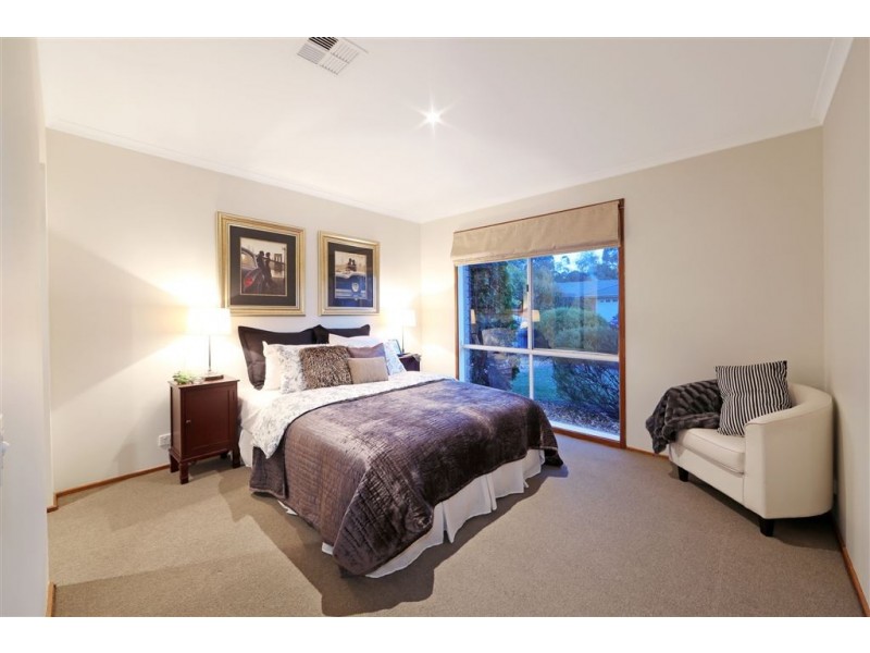 5 Ormond Place, Kilsyth South VIC 3137