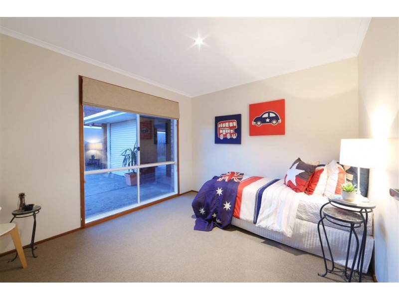 5 Ormond Place, Kilsyth South VIC 3137