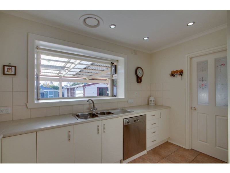 72 Adele Avenue, Ferntree Gully VIC 3156