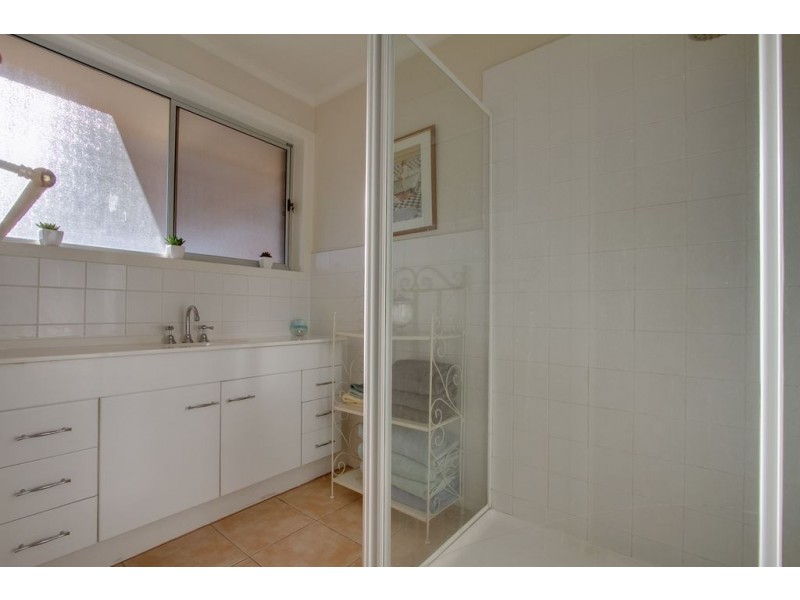 72 Adele Avenue, Ferntree Gully VIC 3156