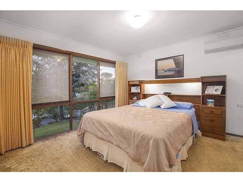 27 Democrat Drive, The Basin VIC 3154