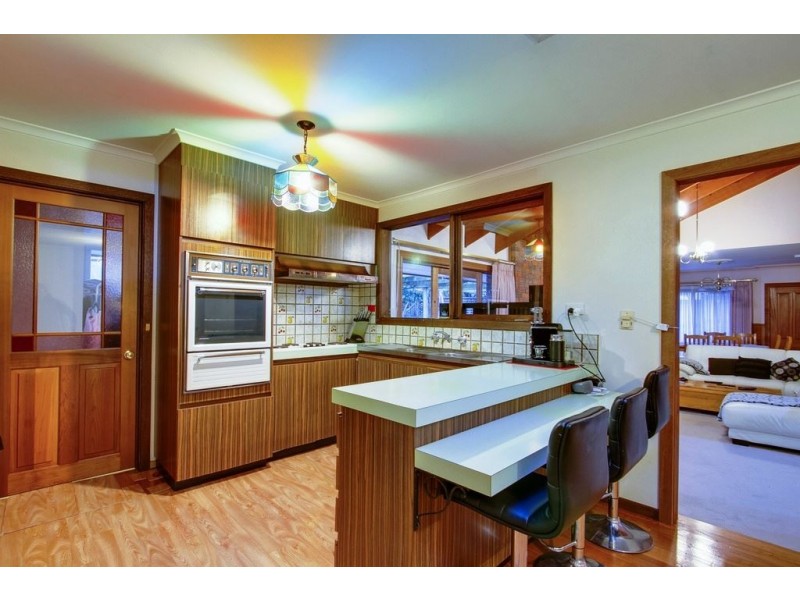 2 Edgeware Court, Wantirna VIC 3152