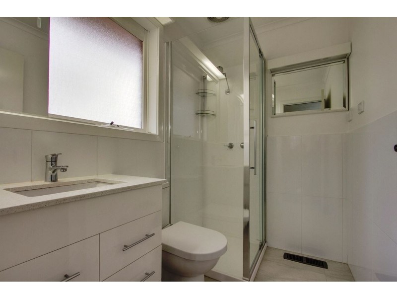 2 Edgeware Court, Wantirna VIC 3152