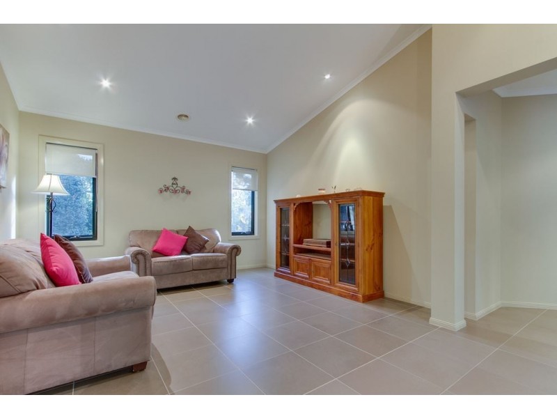 16 Mercia Avenue, The Basin VIC 3154