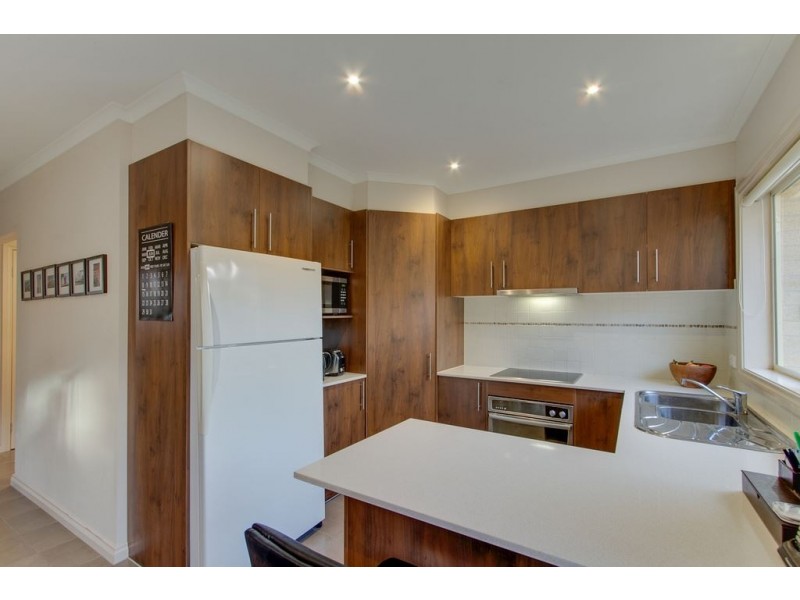 2/24 Aubrey Grove, Boronia VIC 3155