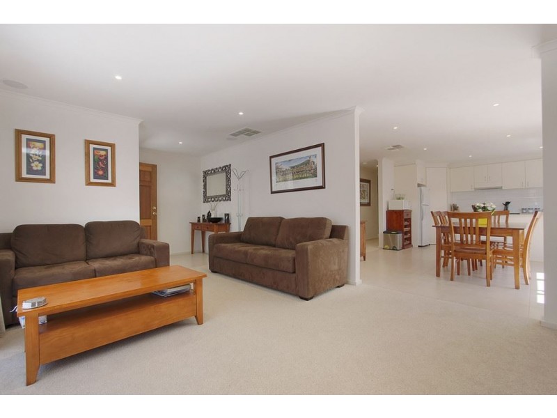 2/45 Tulip Crescent, Boronia VIC 3155